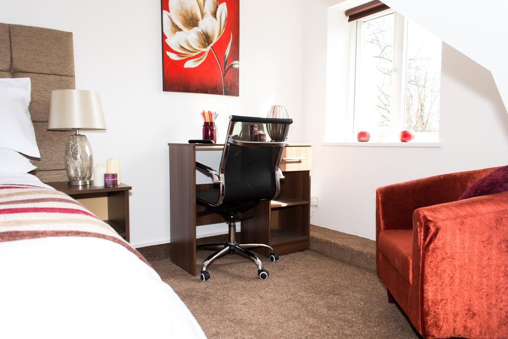 Trivelles Mayfair,Стокпорт Екстериор снимка