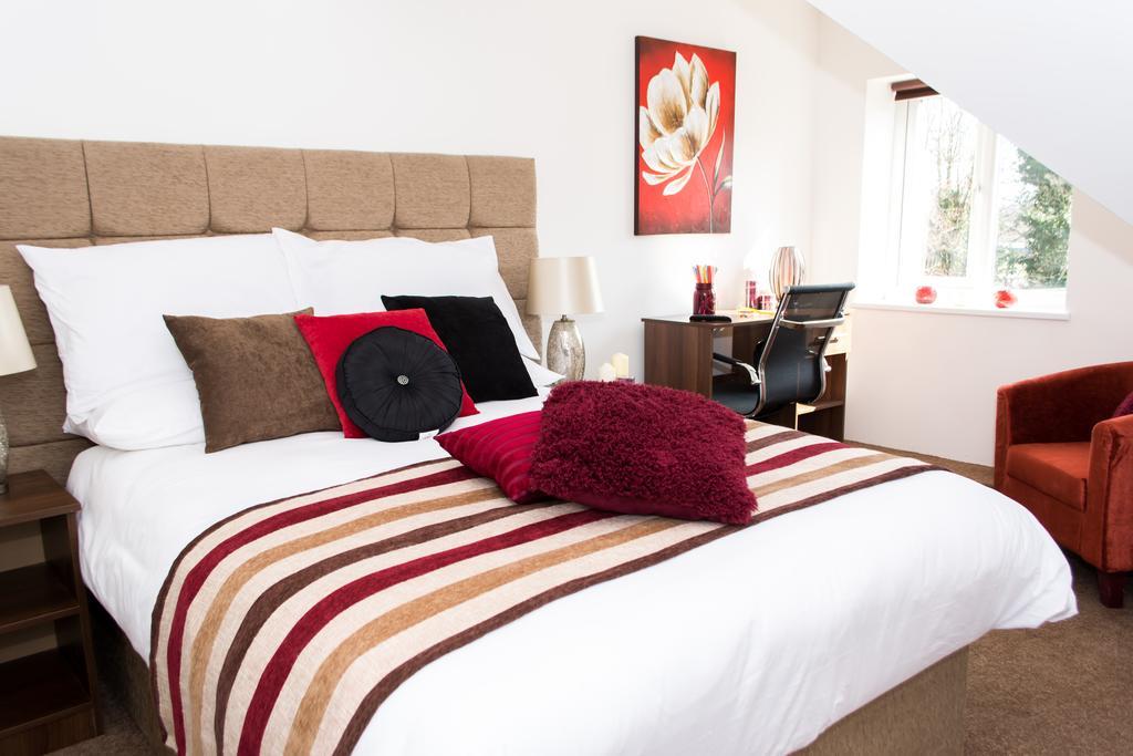 Trivelles Mayfair,Стокпорт Екстериор снимка
