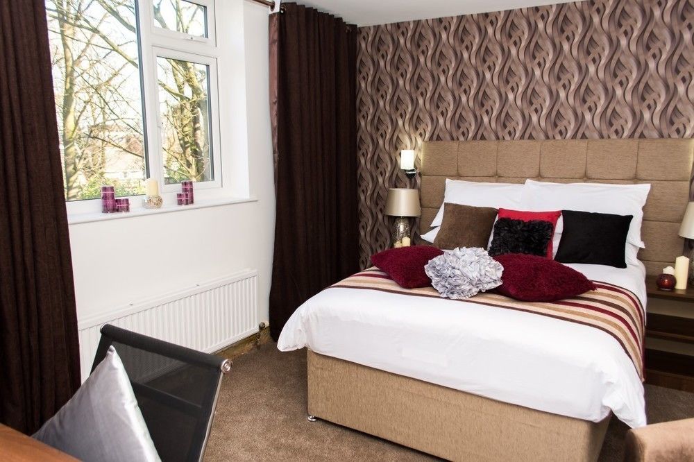 Trivelles Mayfair,Стокпорт Екстериор снимка